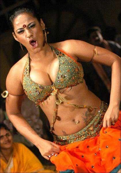 Mumaith Khan Hot Navel Show