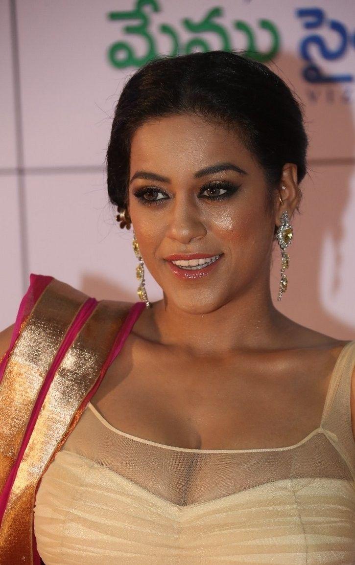 Mumaith Khan Hot Sexy Gallery