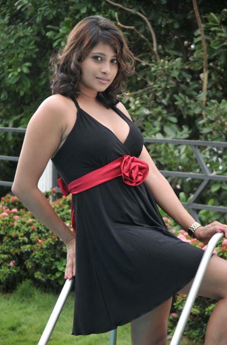 Nadeesha Hemamali Hot Photos