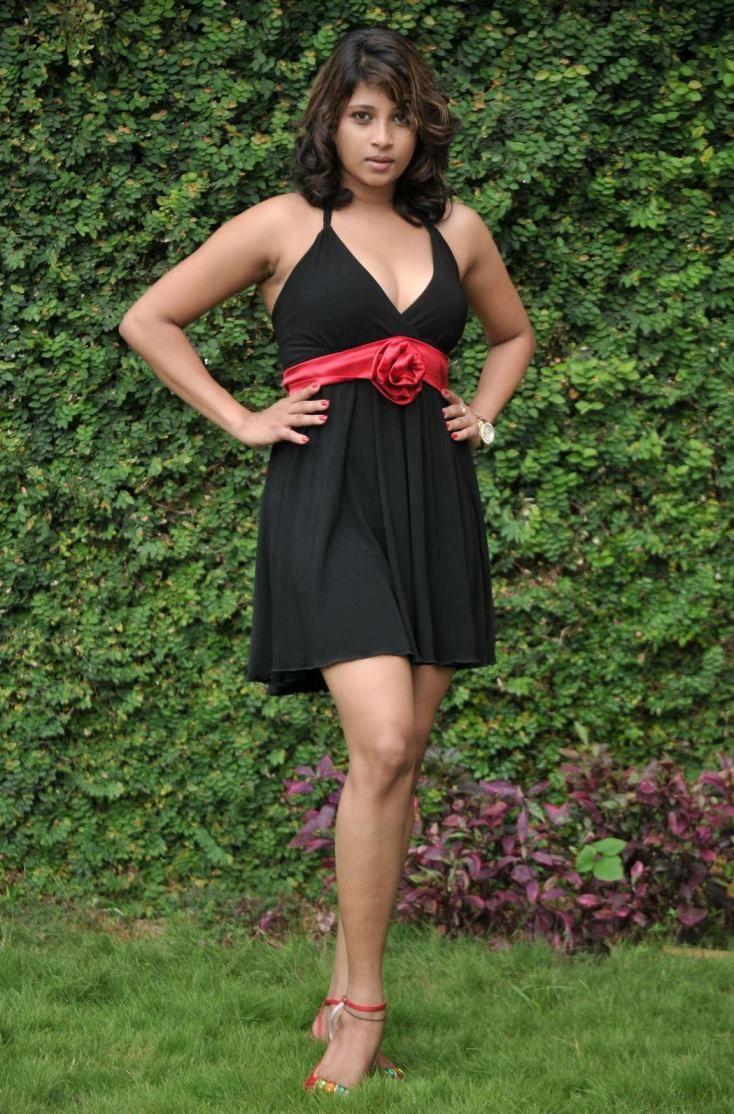Nadeesha Hemamali Hot Photos