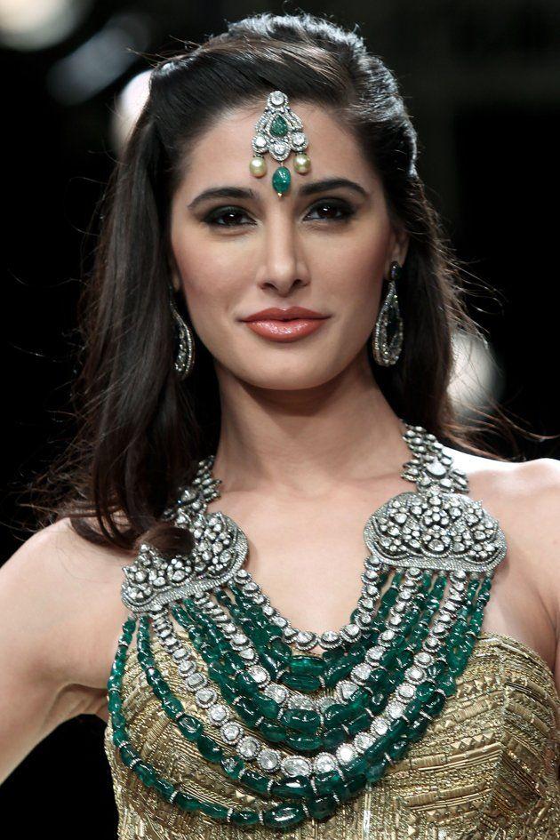 Nargis Fakhri Hot & Spicy Navel In Bikini Photos Galleries