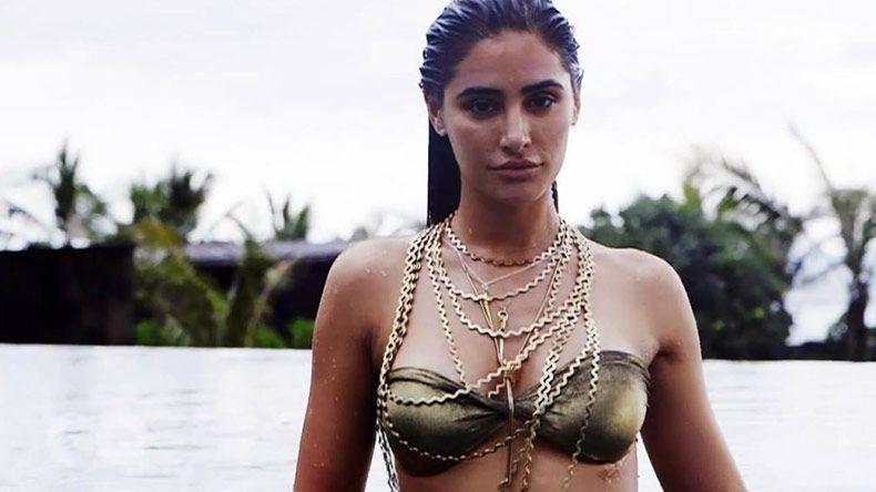 Nargis Fakhri Hot & Spicy Navel In Bikini Photos Galleries