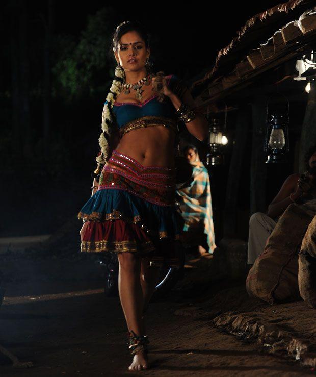 Nathalia Kaur Hot Sexy Photos