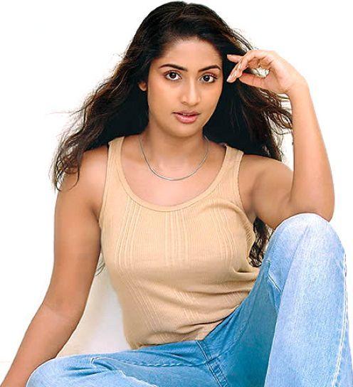 Navya Nair Spicy Pics