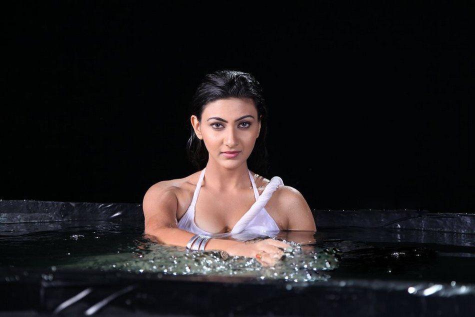 Neelam Upadhyay Hot Photo Gallery