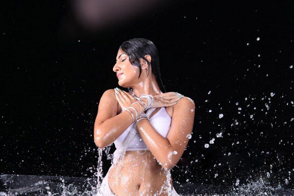 Neelam Upadhyay Hot Photo Gallery