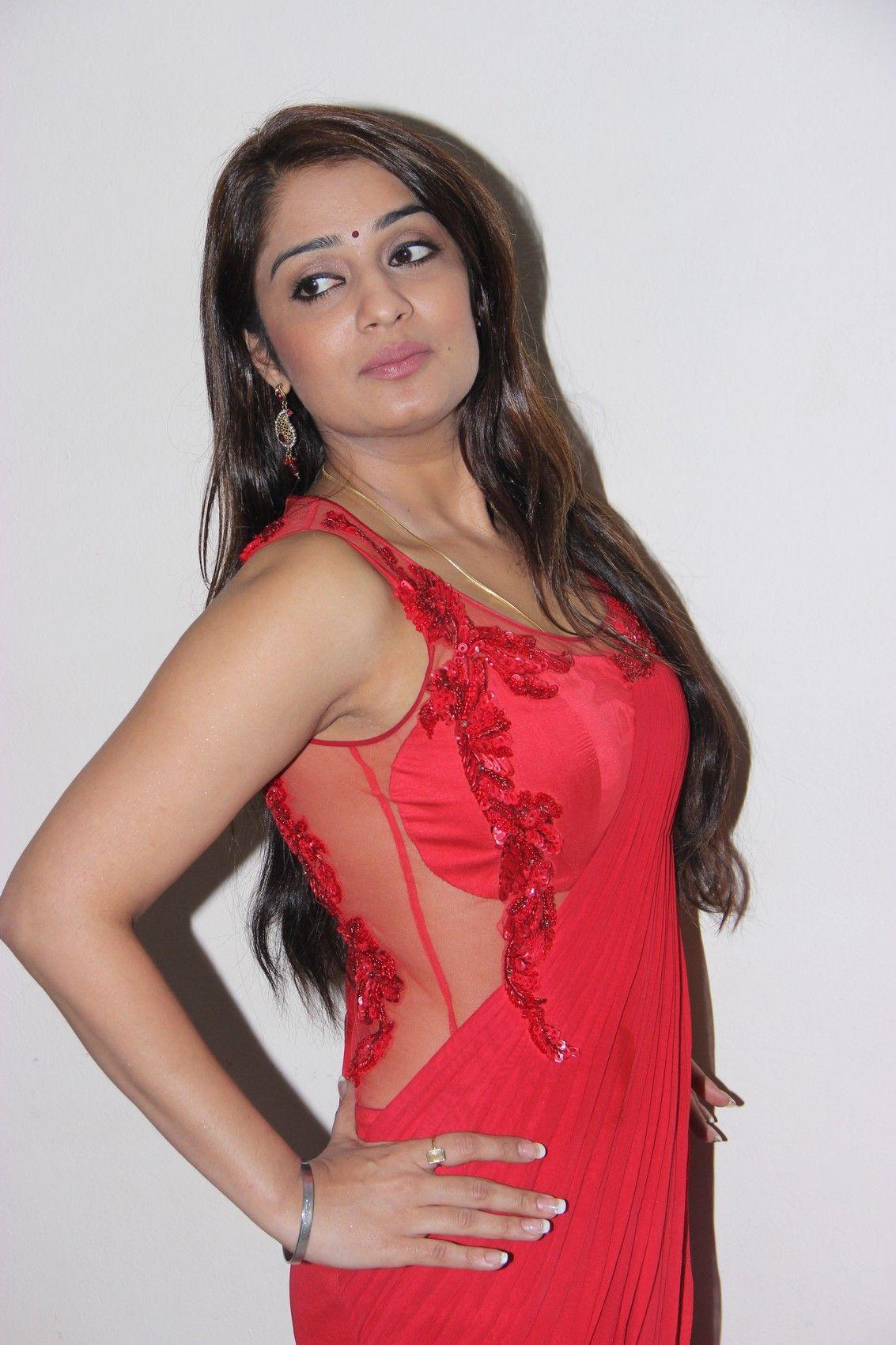 Nikitha Sexy Hot Saree Pics