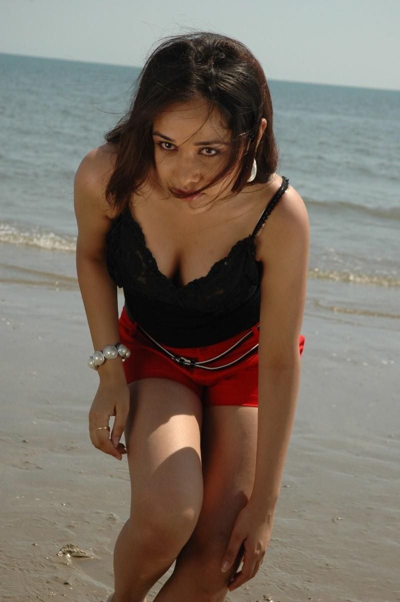 Nisha Kothari Hot Images