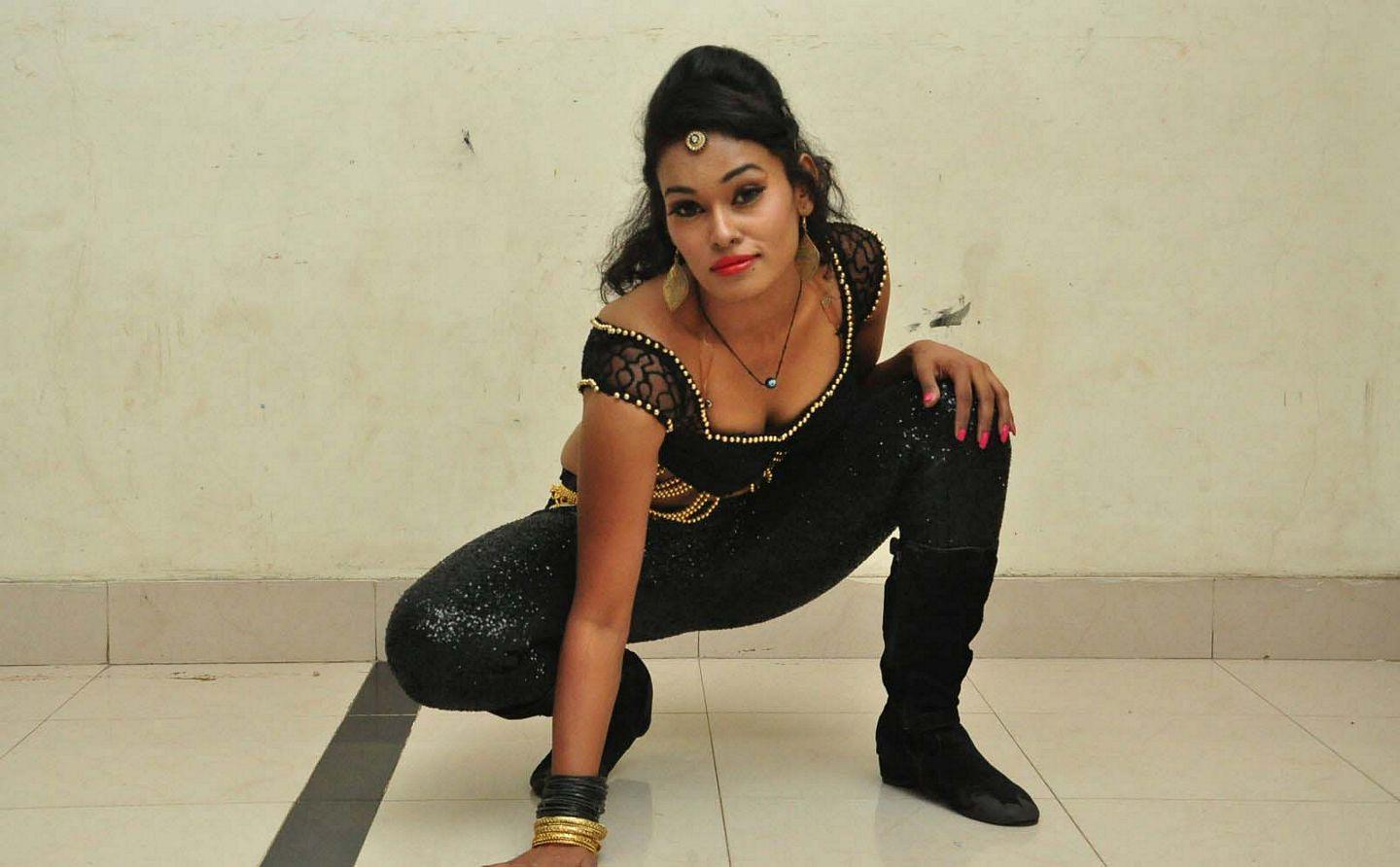 Nisha Latest Hot Stills