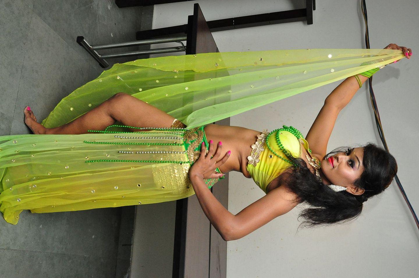 Nissha Hot Stills