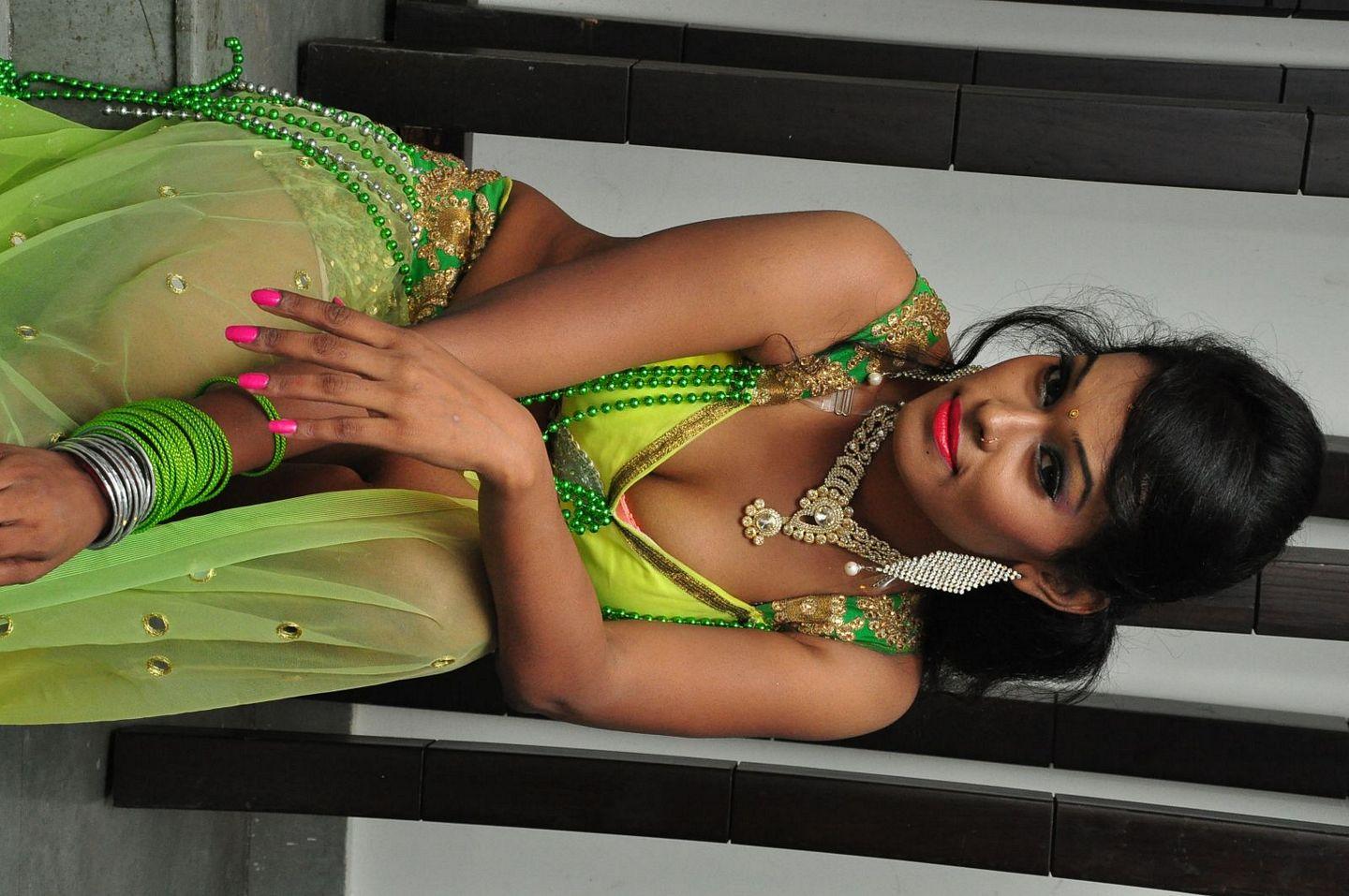 Nissha Hot Stills
