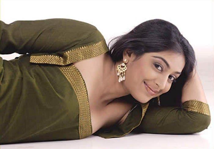 Padmapriya Hot Photos