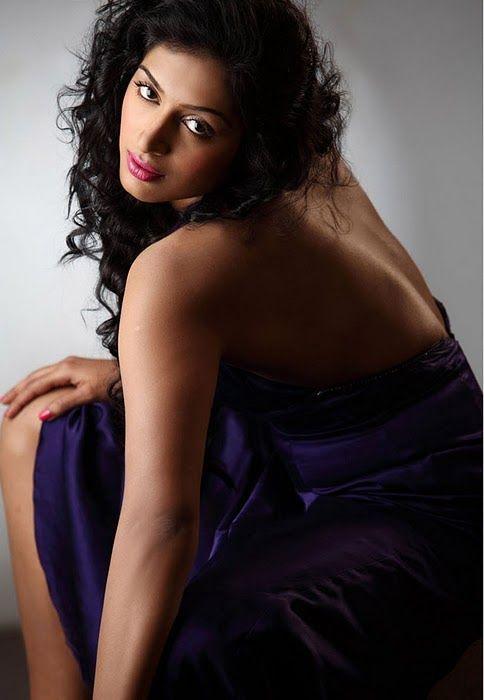 Padmapriya Sexy Hot Pics