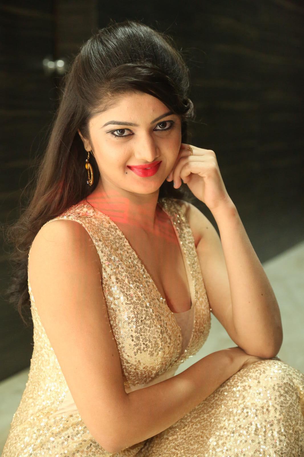 Pallavi Sexy Hot Pics