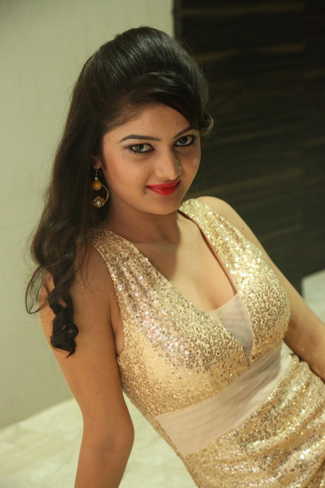 Pallavi Sexy Hot Pics