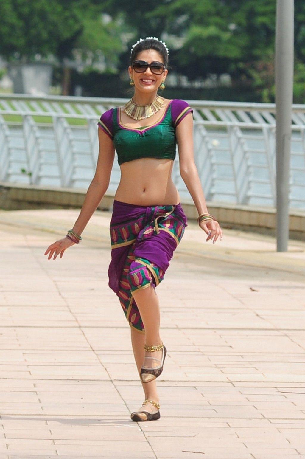 Parvathi Melton Hot Navel Stills
