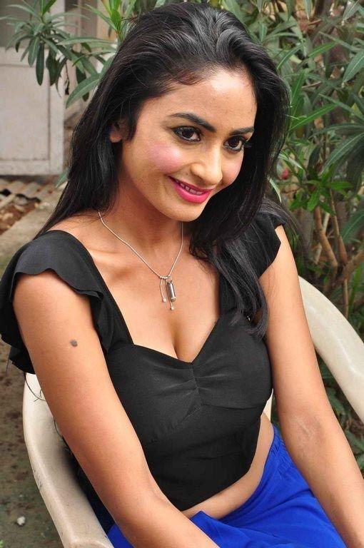 Pooja Sri Hot Sexy Images