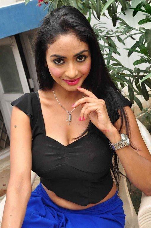 Pooja Sri Hot Sexy Images