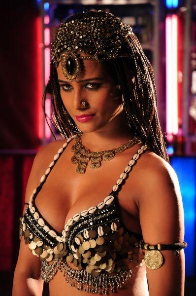 Poonam Pandey Hot Sexy Pics