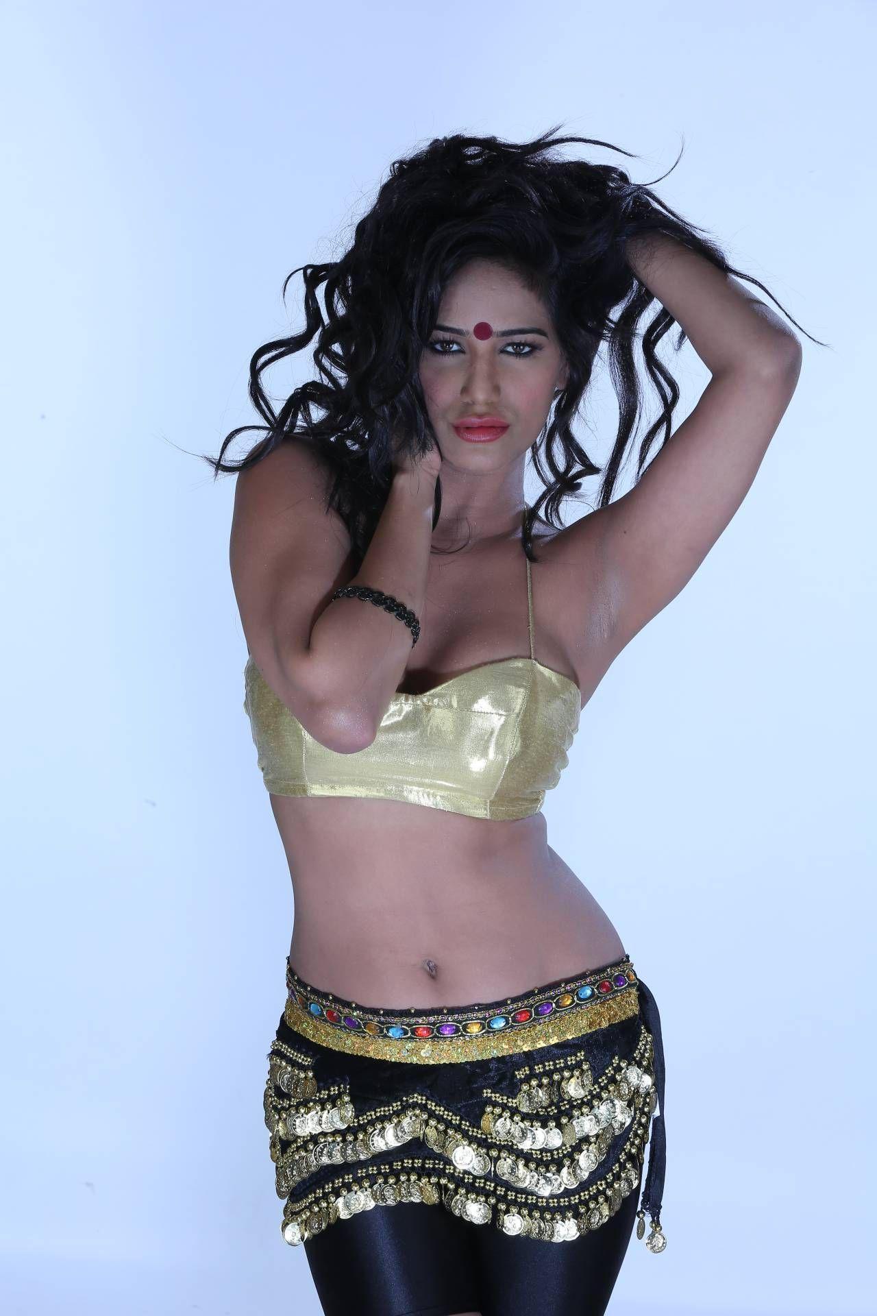 Poonam Pandey Latest Spicy Photoshoot