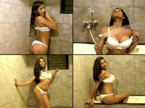 Poonam pandey Sexy stills