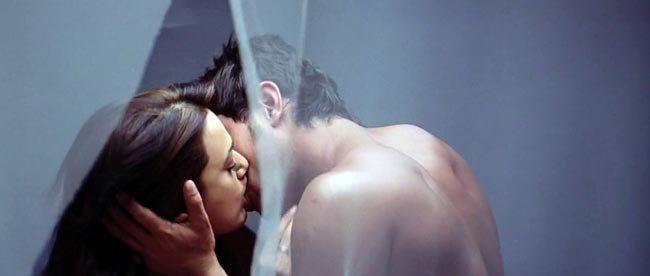 Preity Zinta Hot Kissing Photos