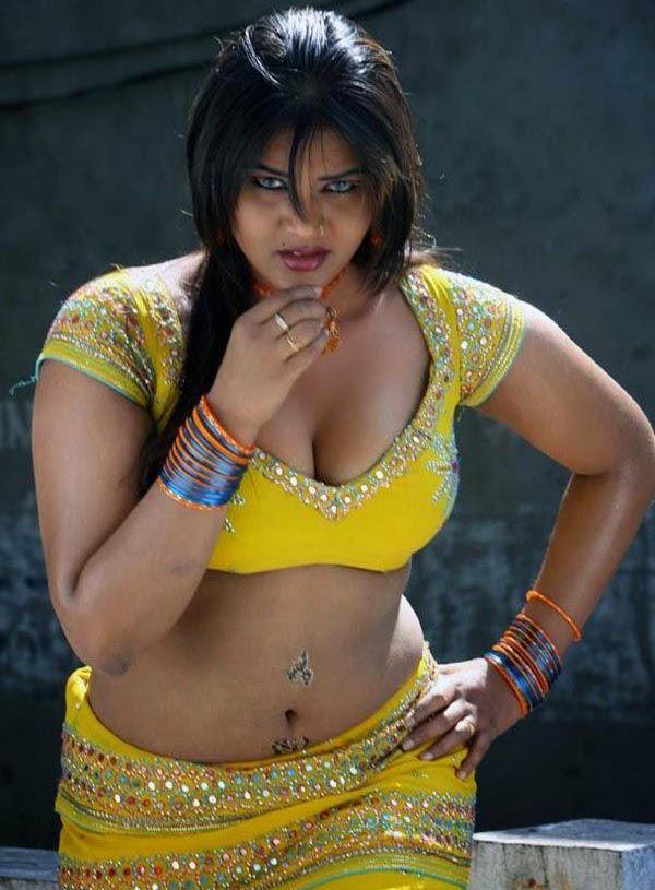 Priya Saloni Sexy Pics