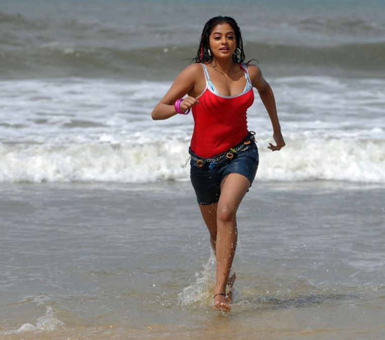 Priyamani  Beach Hot Pics