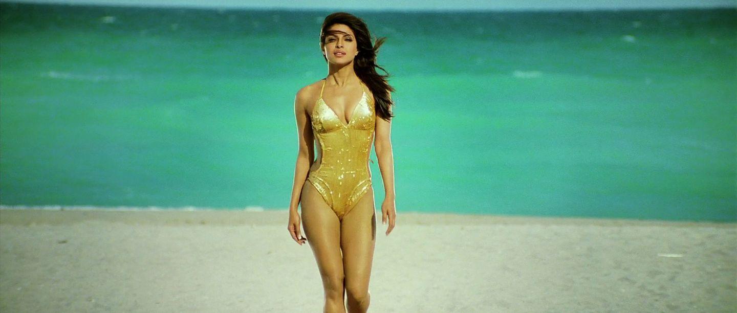 Priyanka Chopra Hot in Bikini Pics