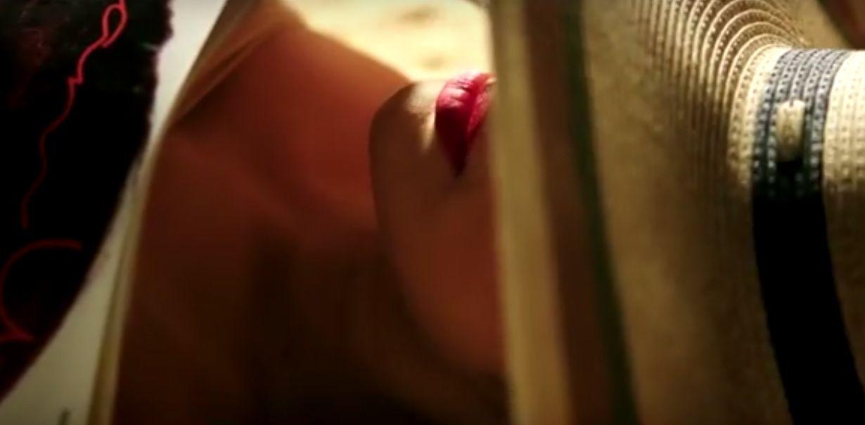 Raai Laxmi Julie 2 Movie Latest Hot Stills & Posters