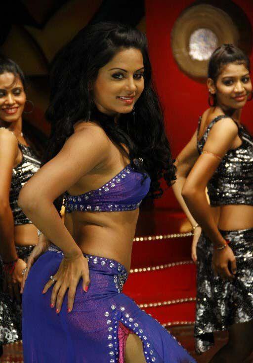 Rachana Mourya Hot Navel Show