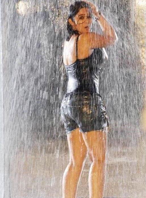 Rainy Photos of Hot Actress