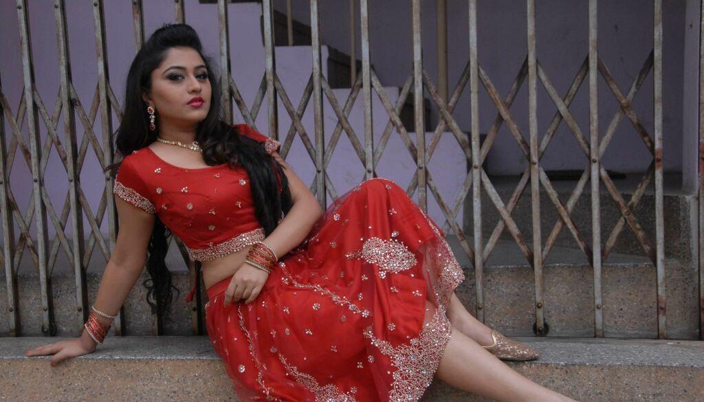 Ramya Barna Hot Pics