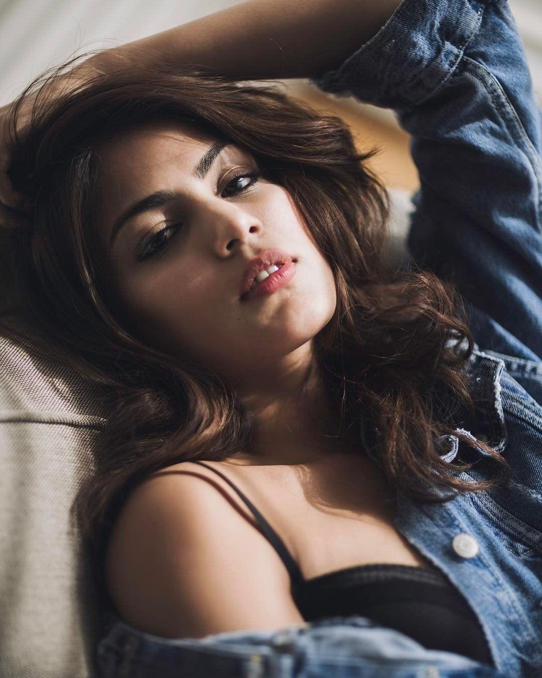 Actress Rhea Chakraborty Hot & Spicy Unseen Pics