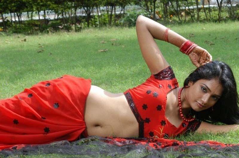 Saira Bhanu Hot Images
