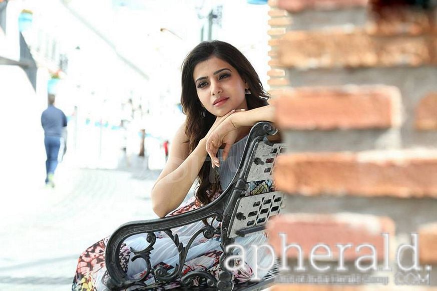 Samantha in Sexy Short Dresses