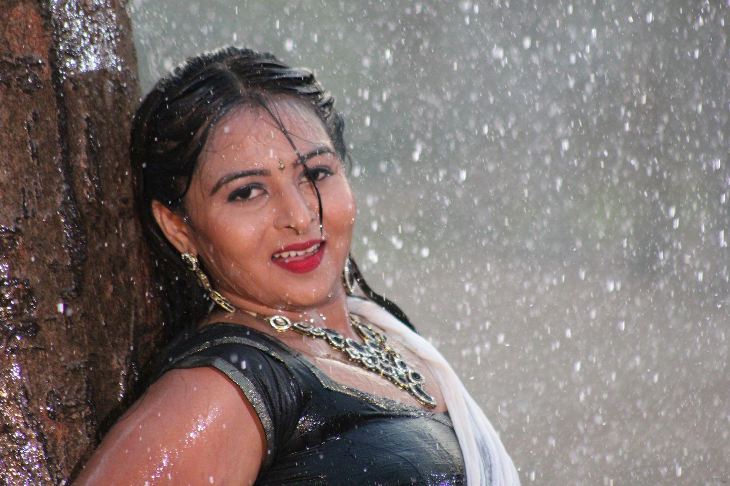 Samvrutha Sunil Hot Photos