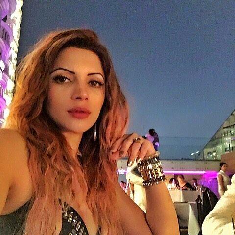 Shama Sikander Uploads Hot Vacation Pictures That Are Raising Temperature