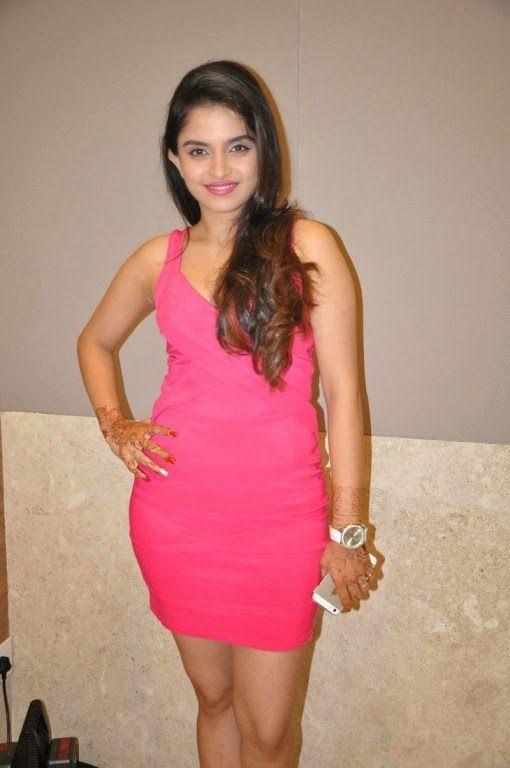 Sheena Shahabadi Hot Photos