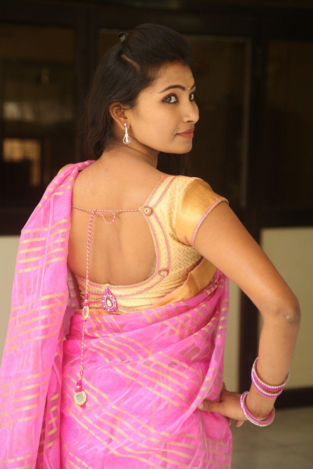 Shilpa Hot Navel Saree Stills