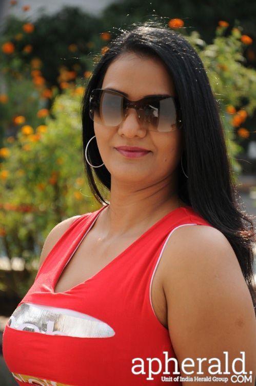 Side Actress Apoorva Hot Sexy Photos