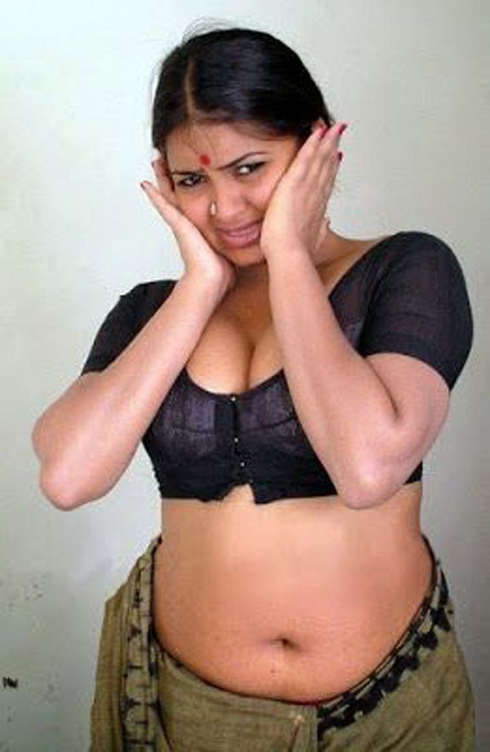 Side Actress Hot Gallery