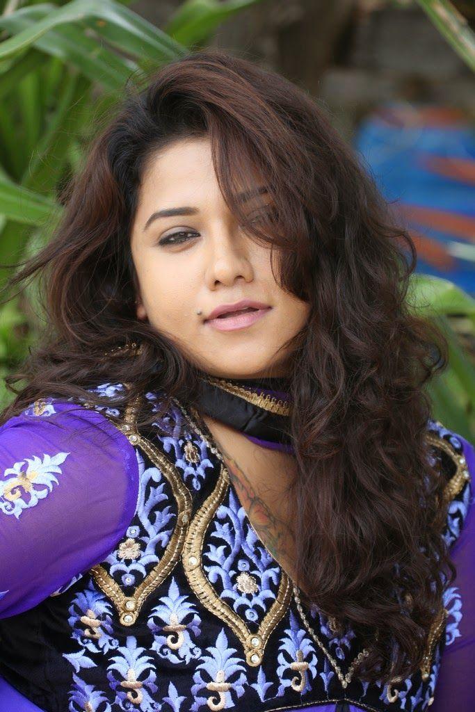Side Actress Jyoti Hot Sexy Stills
