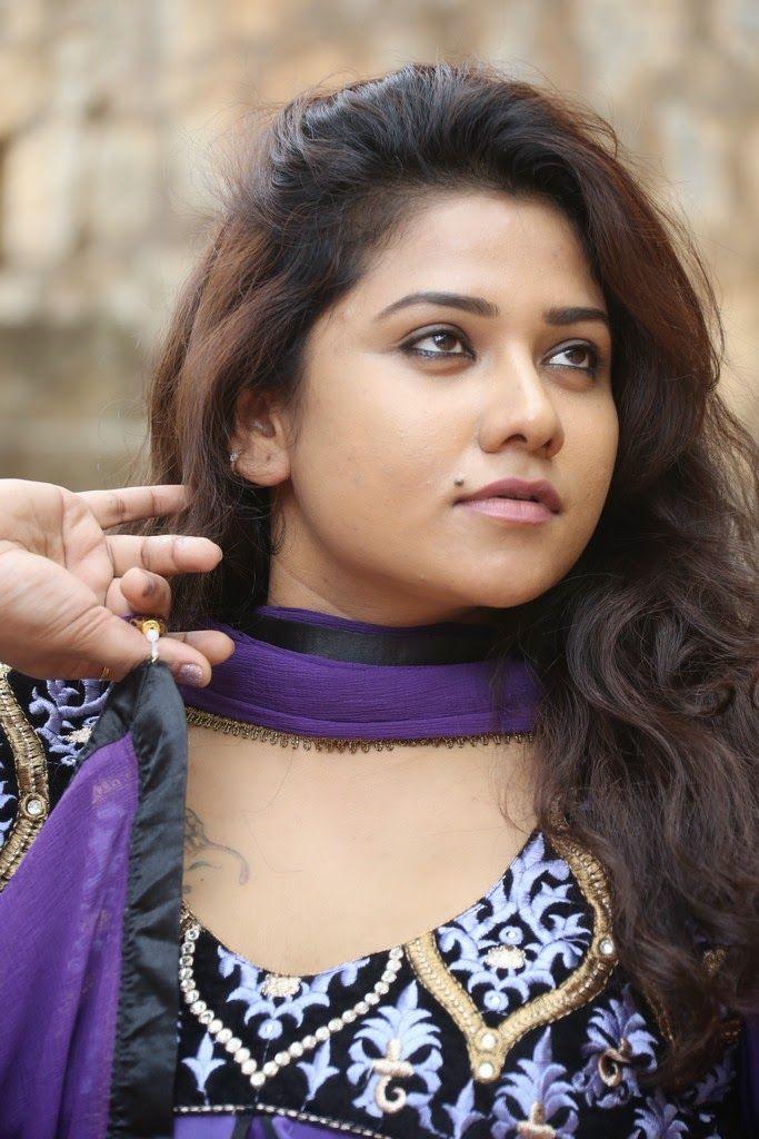 Side Actress Jyoti Hot Sexy Stills