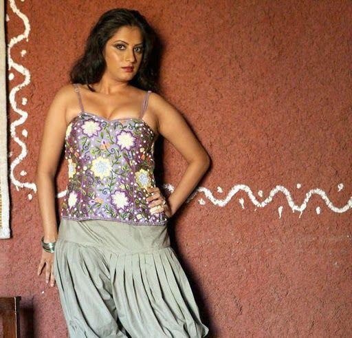 Sindhu Tolani Sexy Photos