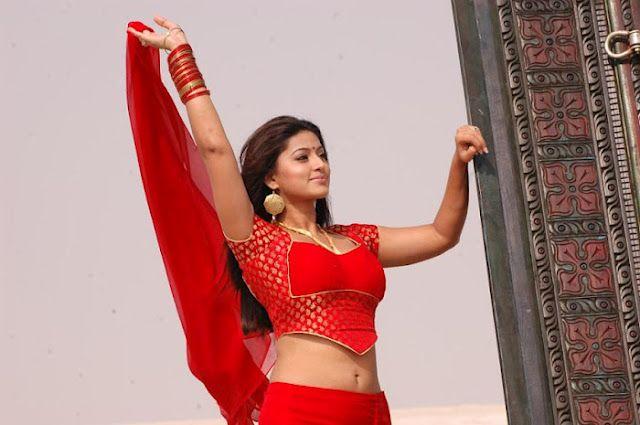 Sneha Hot Saree Pics