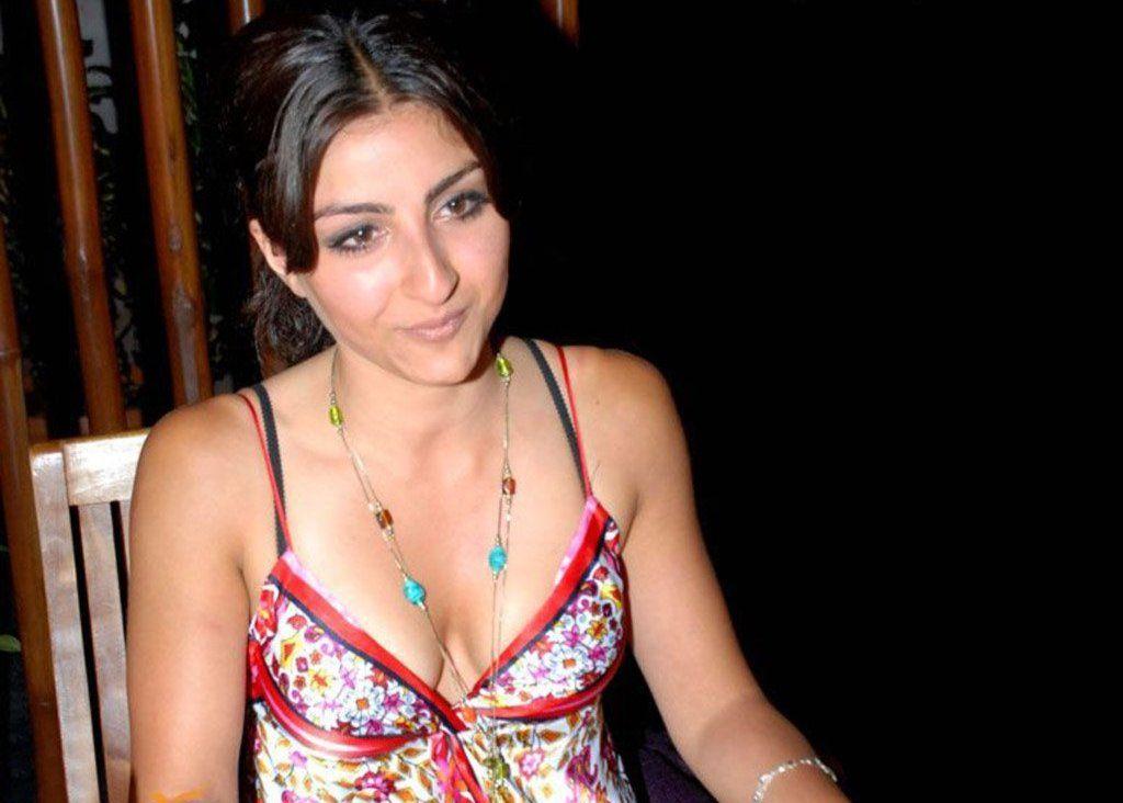 Soha Ali Khan Hot Photos