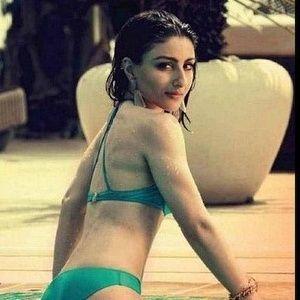 Soha Ali Khan Hot Photos