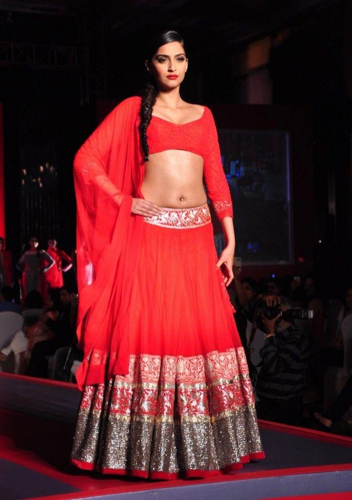 Sonam Kapoor Hot Pictures