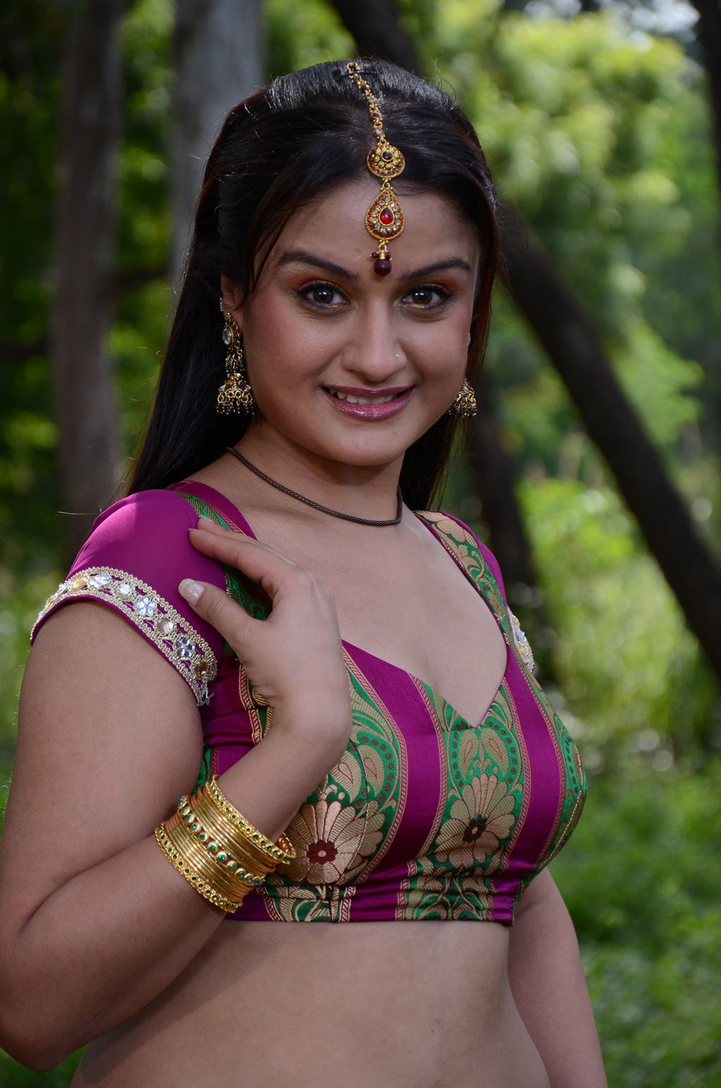 Sonia Agarwal Hot Navel Stills